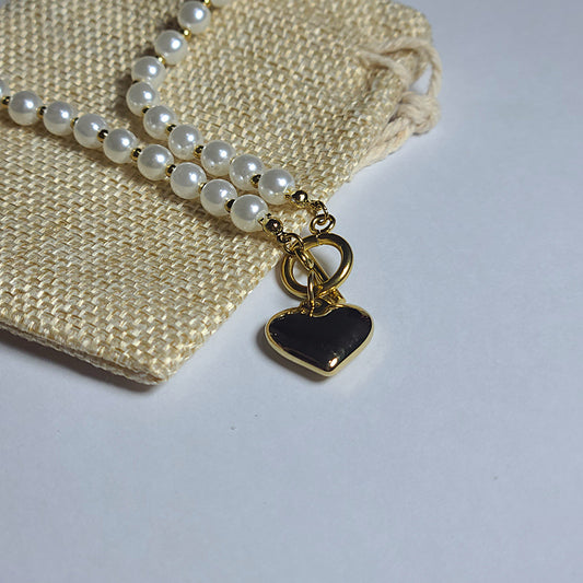 Collar de perlas con dije de corazón | Acero quirúrgico
